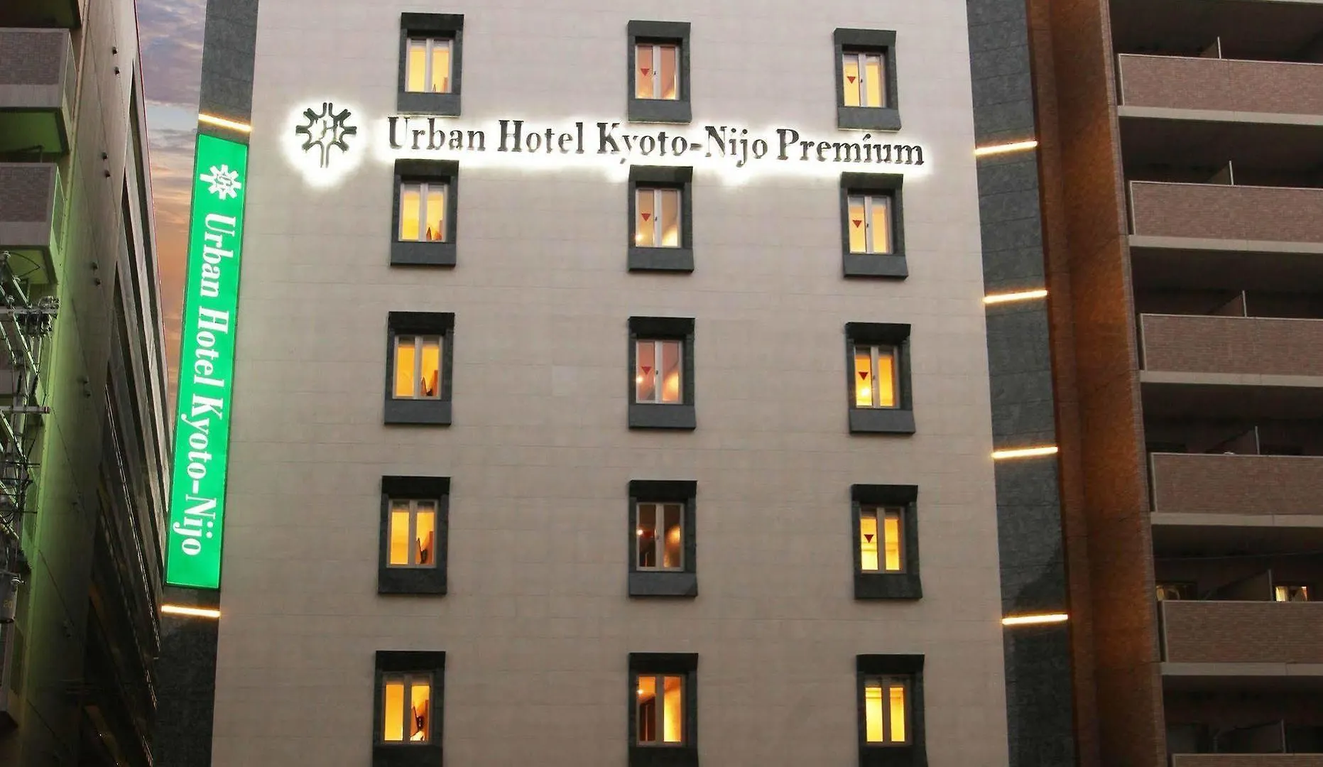Urban Hotel Kyoto Nijo Premium 3*,